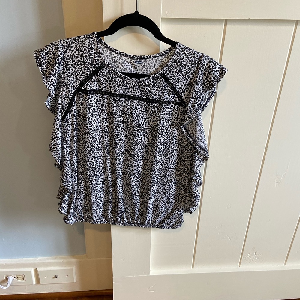 cute ruffle sleeve hem top, flower designs